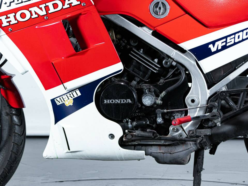 Immagine 28/50 di Honda VF 500 F (1986)