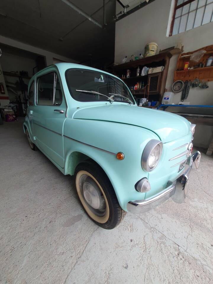 Image 5/8 de FIAT 600 D (1961)