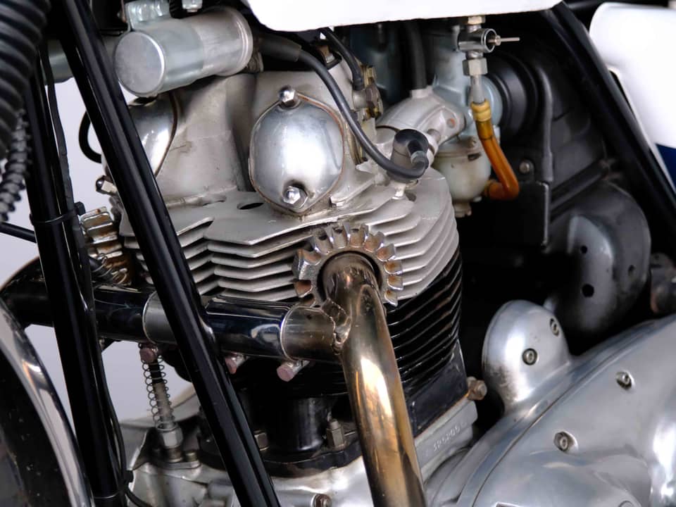 Image 36/83 of Norton 850 MKIII Roadster (1975)
