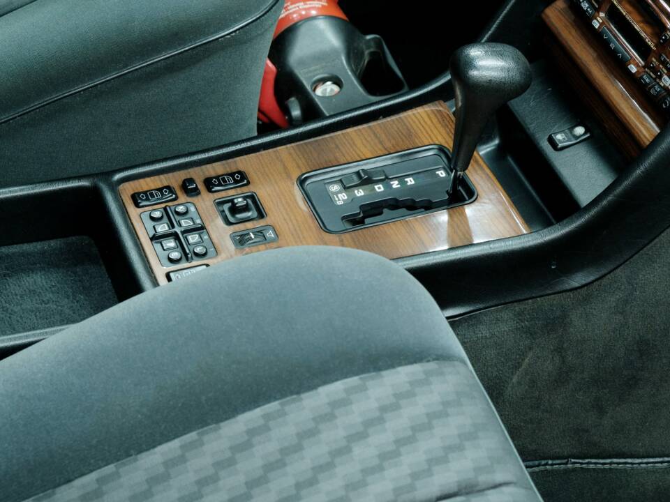 Bild 27/50 von Mercedes-Benz 500 SE (1987)