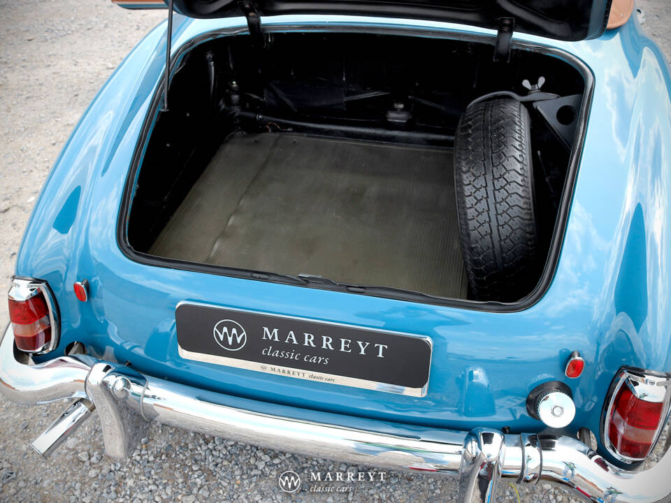 Image 51/58 de Mercedes-Benz 190 SL (1962)