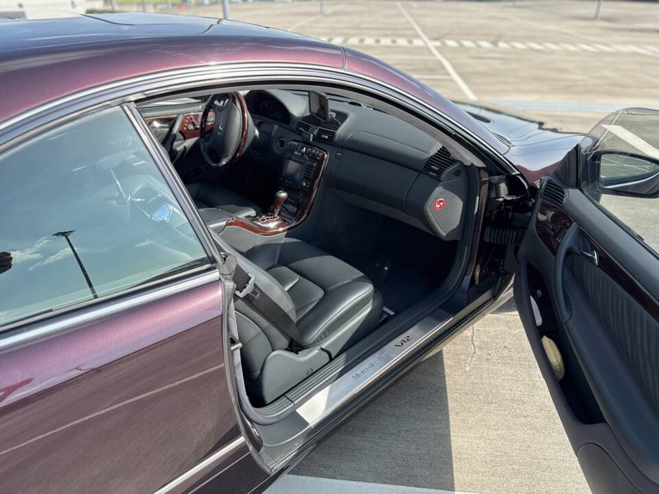 Immagine 9/28 di Mercedes-Benz CL 600 (2001)