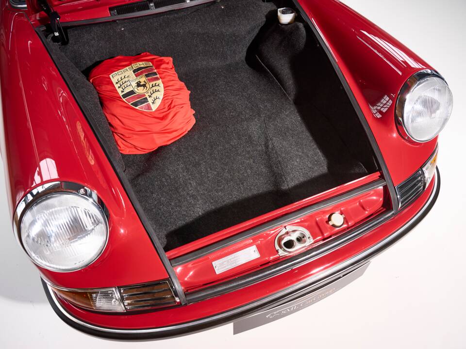 Afbeelding 10/44 van Porsche 911 2.0 E (1969)