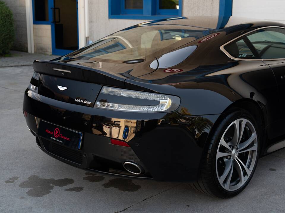 Image 26/83 de Aston Martin V12 Vantage (2009)