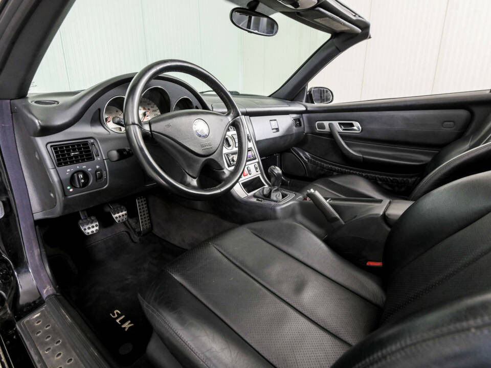 Image 8/50 of Mercedes-Benz SLK 200 Kompressor (2001)