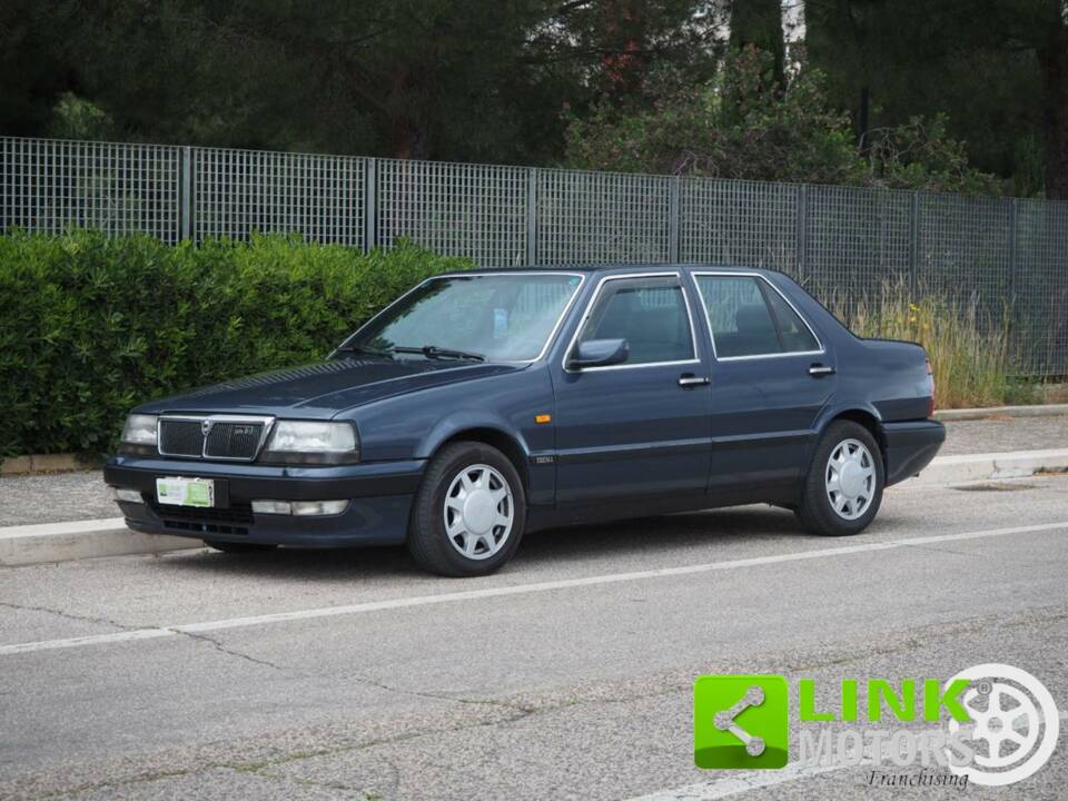 Bild 1/10 von Lancia Thema I.E. Turbo 16V (1990)