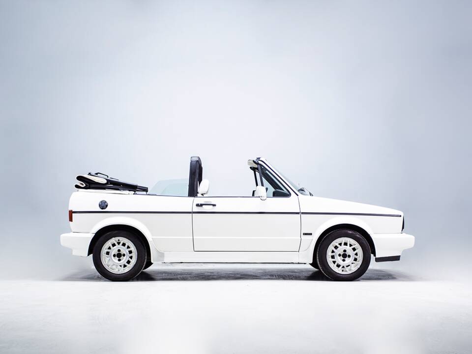 Image 9/37 of Volkswagen Golf Mk I Convertible 1.8 (1990)