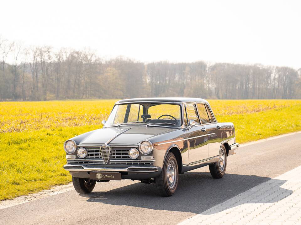 Afbeelding 2/39 van Alfa Romeo 2600 Berlina (1962)