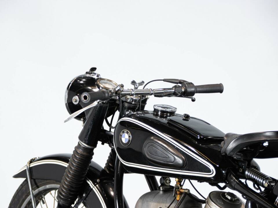 Image 43/50 of BMW R 51 (1954)