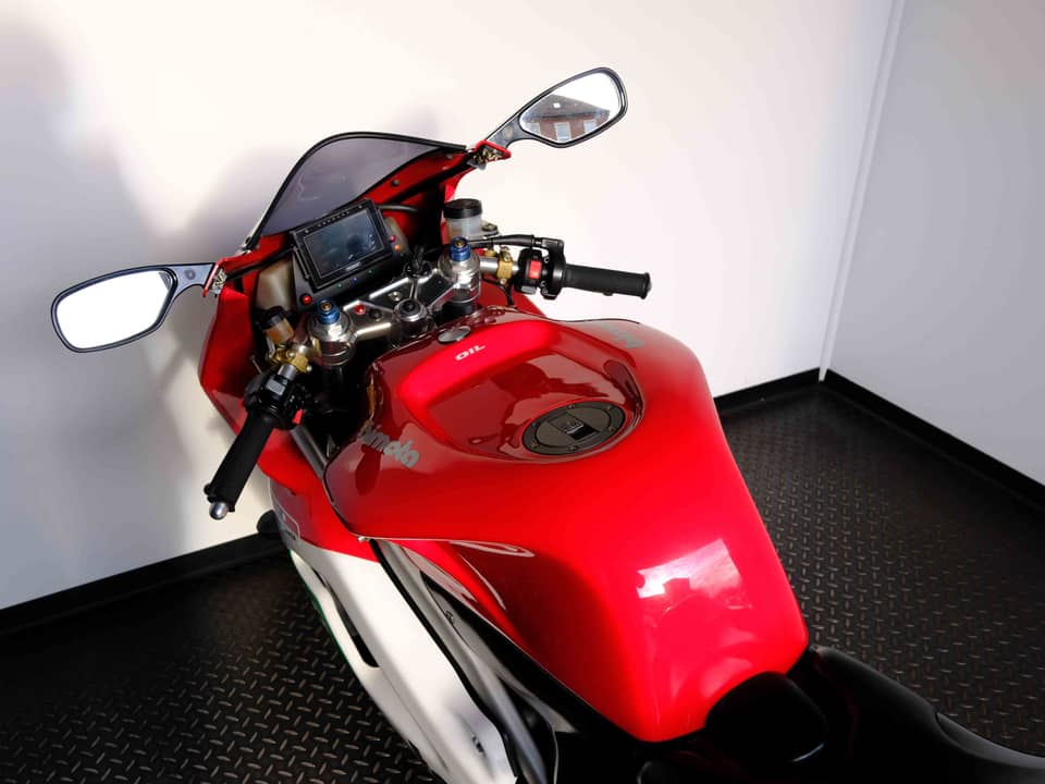 Image 75/94 of Bimota 500 V-Due (2003)