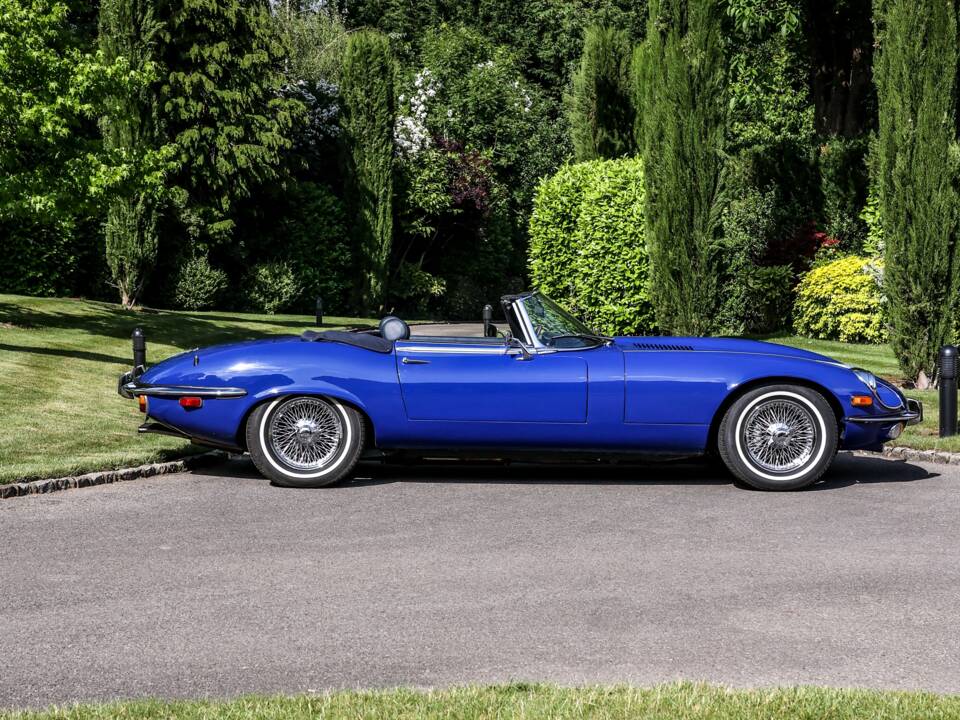 Image 17/43 de Jaguar Type E V12 (1974)