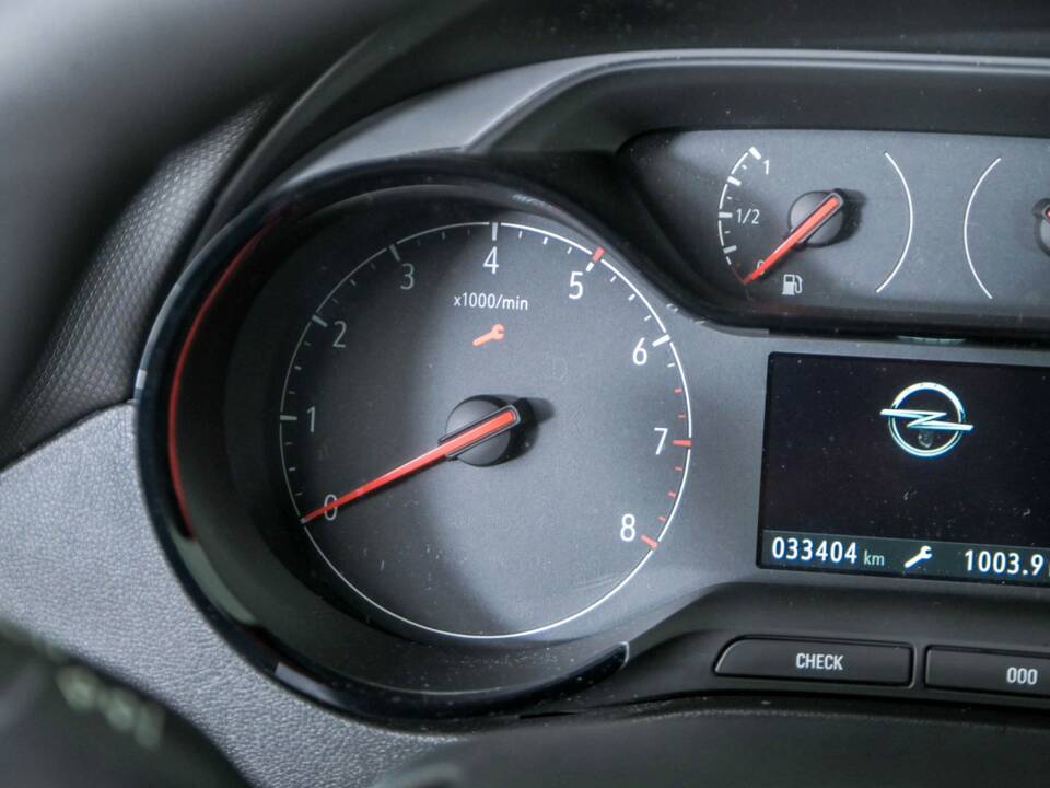 Image 16/50 de Opel Crossland X 1.2 Turbo (2020)