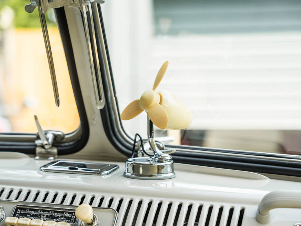 Bild 22/48 von Volkswagen T2 a&#x2F;b (1958)