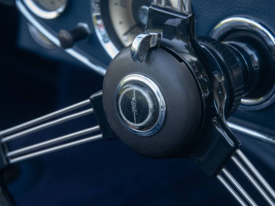 Image 30/38 of Austin-Healey 100/6 (BN4) (1956)