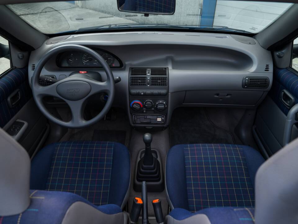 Image 78/99 of FIAT Punto 60 (1994)