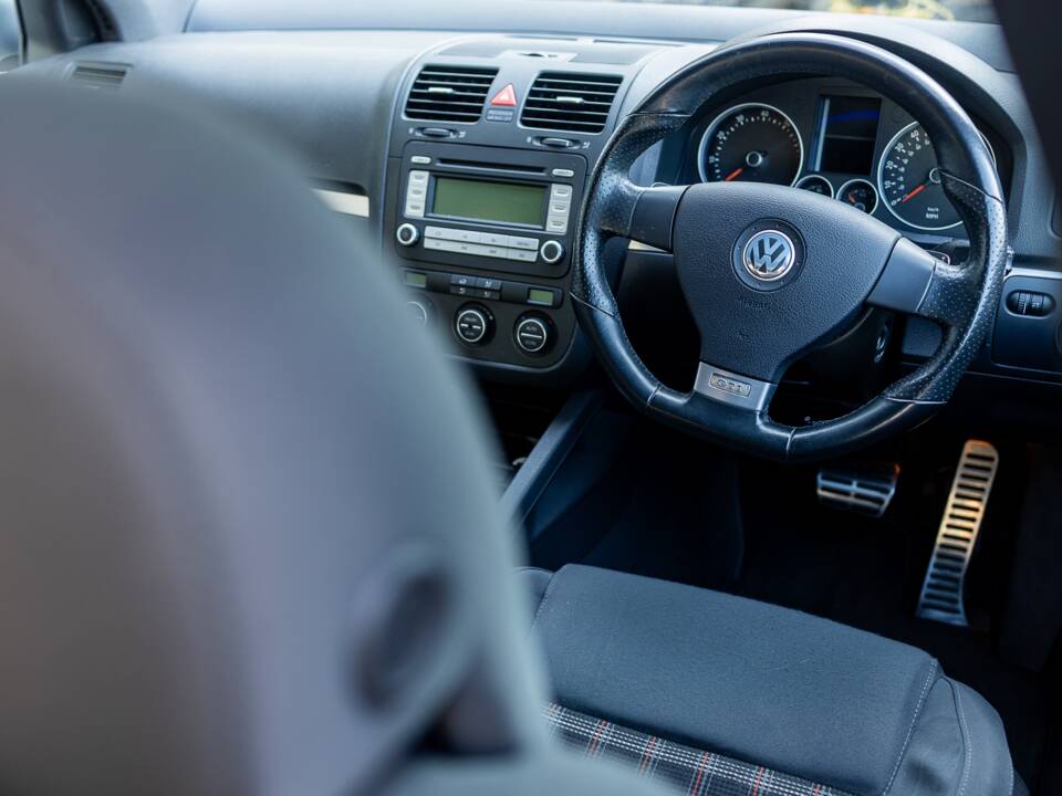 Bild 46/50 von Volkswagen Golf V GTI (2006)