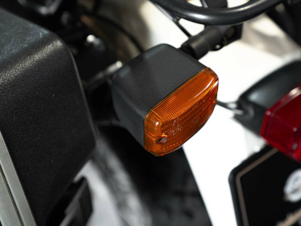 Image 26/34 of BMW DUMMY (1987)