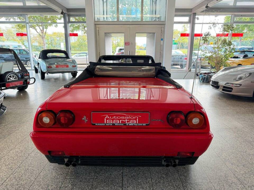 Afbeelding 25/33 van Ferrari Mondial T (1991)