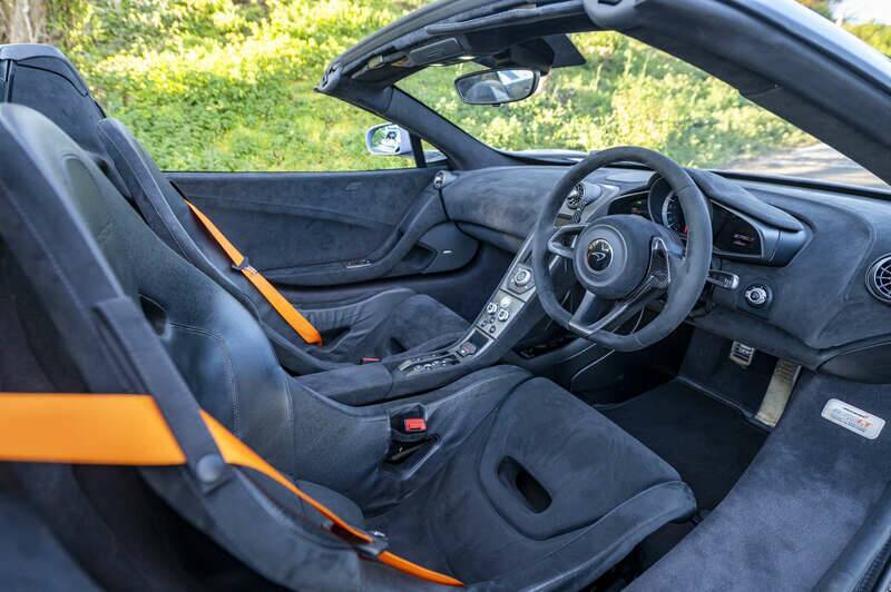 Image 2/37 of McLaren 675LT Spider (2016)