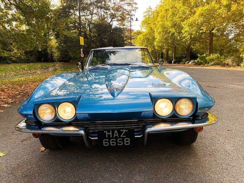 Bild 44/50 von Chevrolet Corvette Sting Ray Convertible (1966)