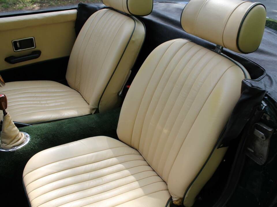 Bild 13/16 von MG MGB (1972)