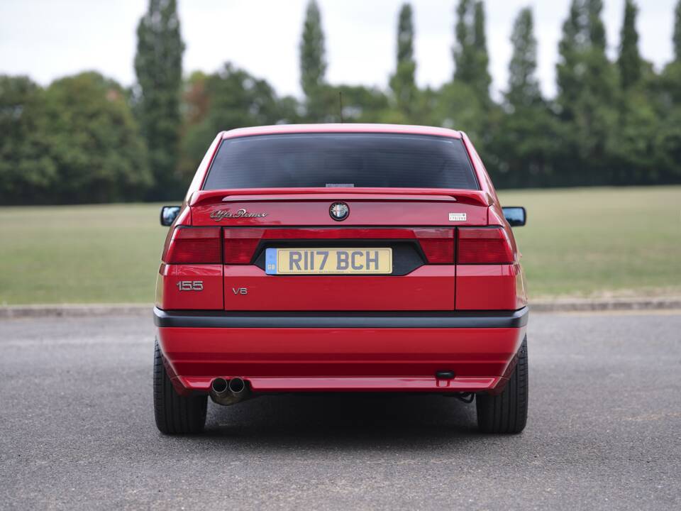 Imagen 16/50 de Alfa Romeo 155 2.5 TD (1998)