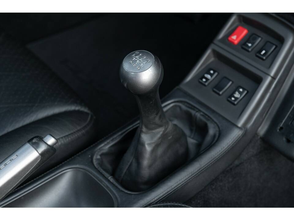 Imagen 23/29 de Porsche 911 Carrera S (1997)