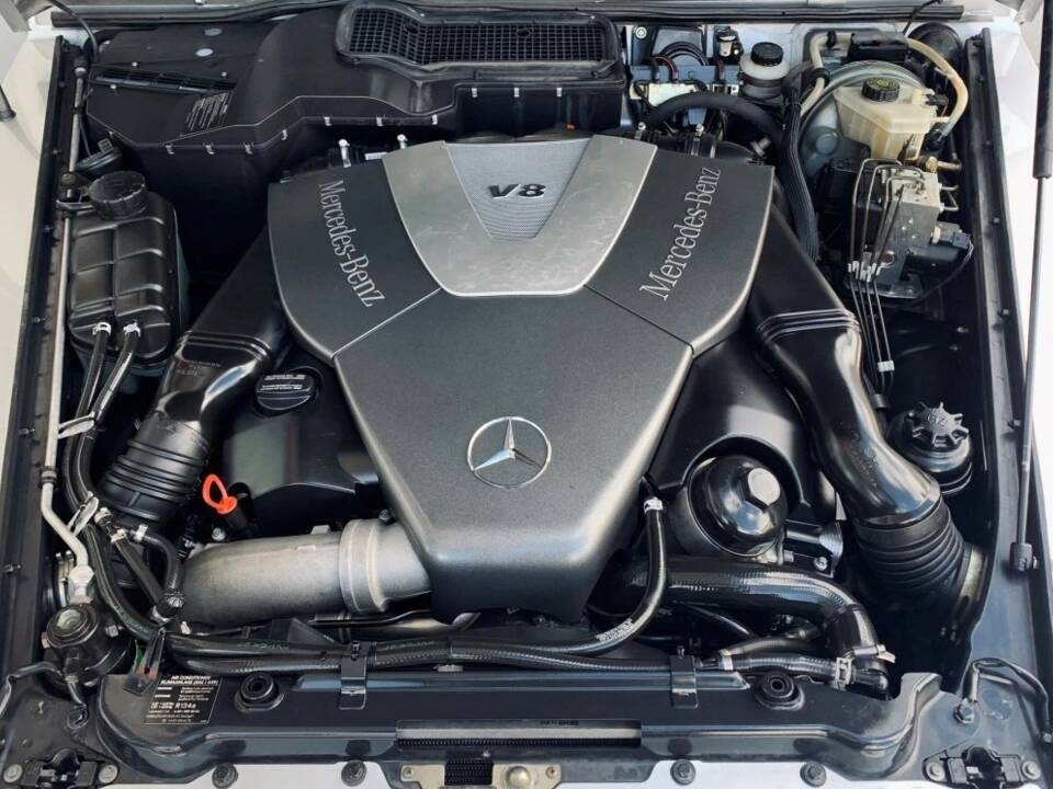 Image 13/16 of Mercedes-Benz G 400 CDI (SWB) (2001)