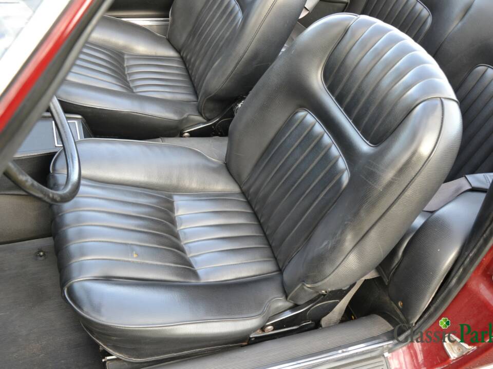 Bild 18/38 von Peugeot 504 Convertible (1970)