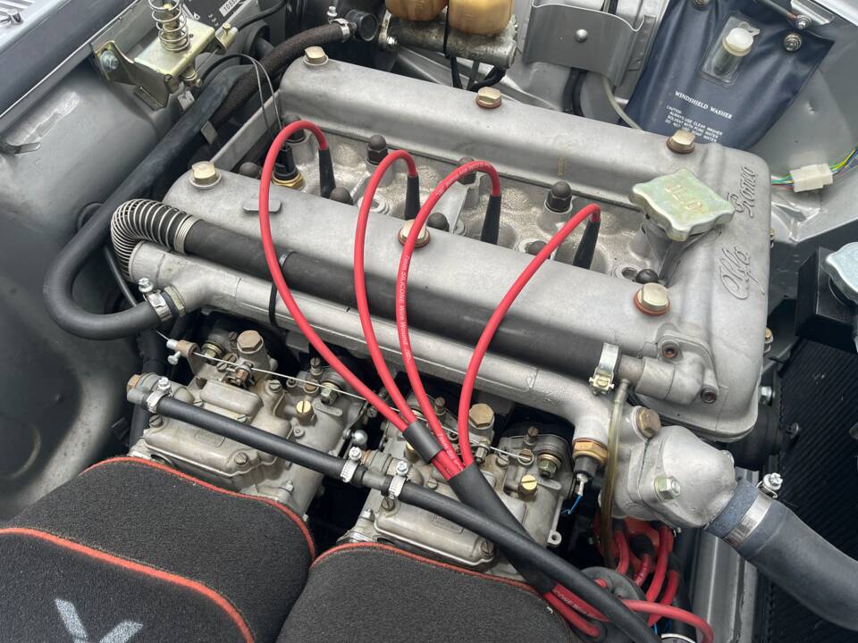 Immagine 51/88 di Alfa Romeo 1750 Spider Veloce (1971)