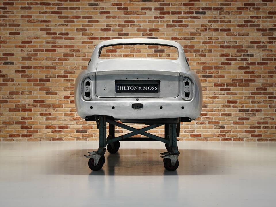 Bild 8/15 von Aston Martin DB 6 (1967)