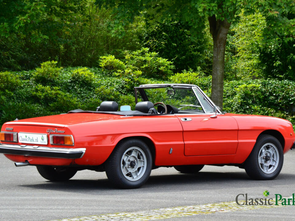 Image 4/50 of Alfa Romeo 2000 Spider Veloce (1981)