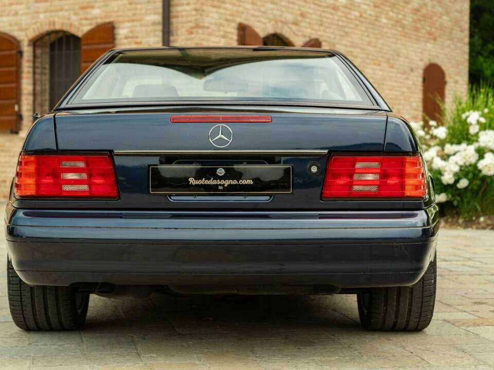Image 17/50 de Mercedes-Benz SL 500 (1998)