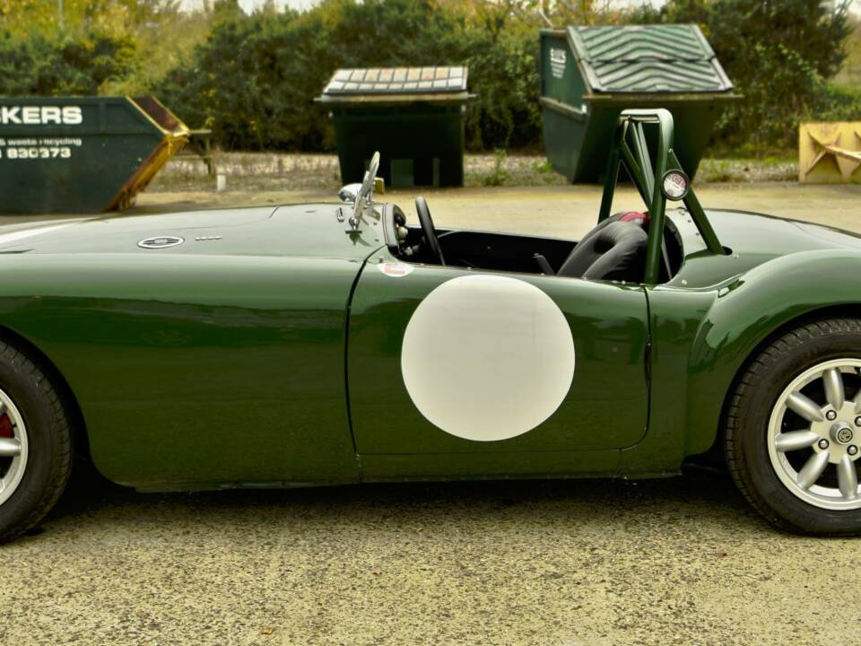 Image 7/36 of MG MGA 1600 (1958)