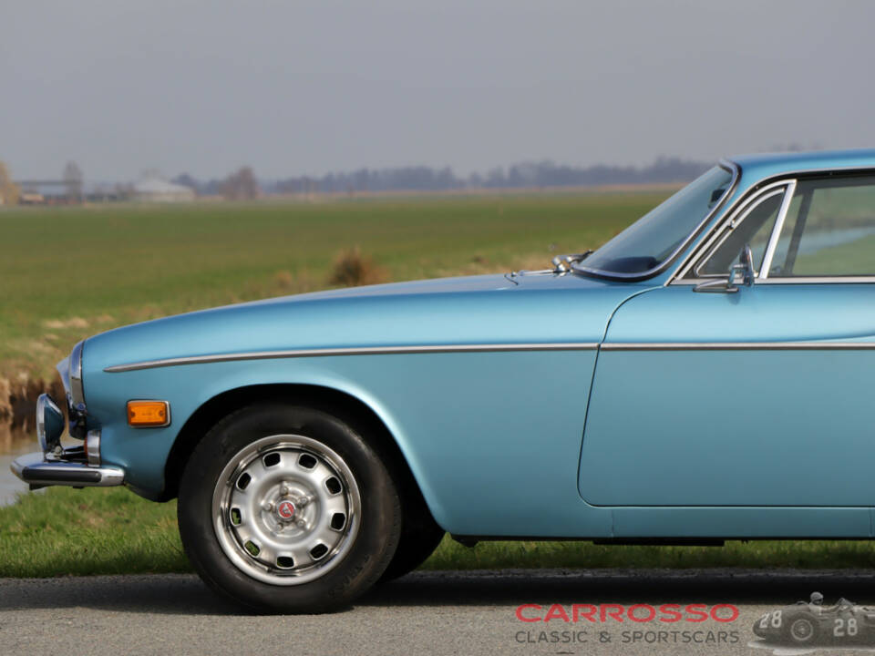 Image 19/39 of Volvo 1800 ES (1972)