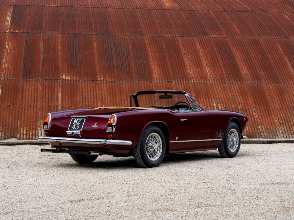 Image 6/51 of Maserati 3500 GTI Spyder Vignale (1963)