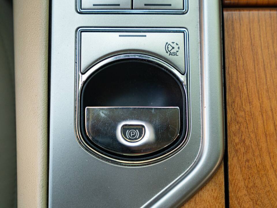Immagine 38/50 di Jaguar XF 3.0 D-S (2008)