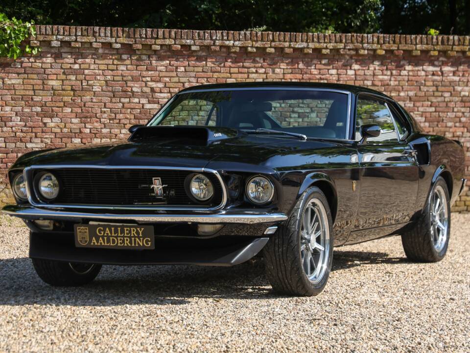 Image 1/50 of Ford Mustang 302 (1969)