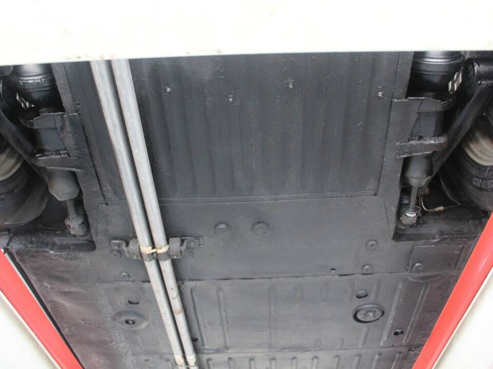 Image 50/50 of Citroën DS 21 Chapron (1963)