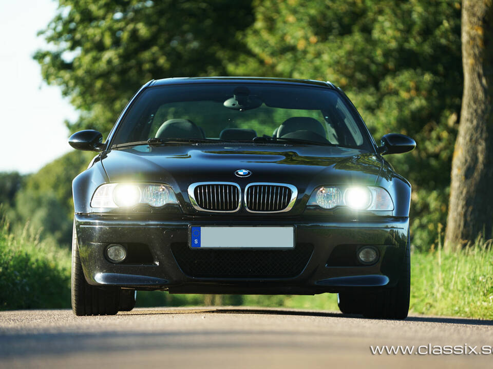 Image 15/26 of BMW M3 (2005)