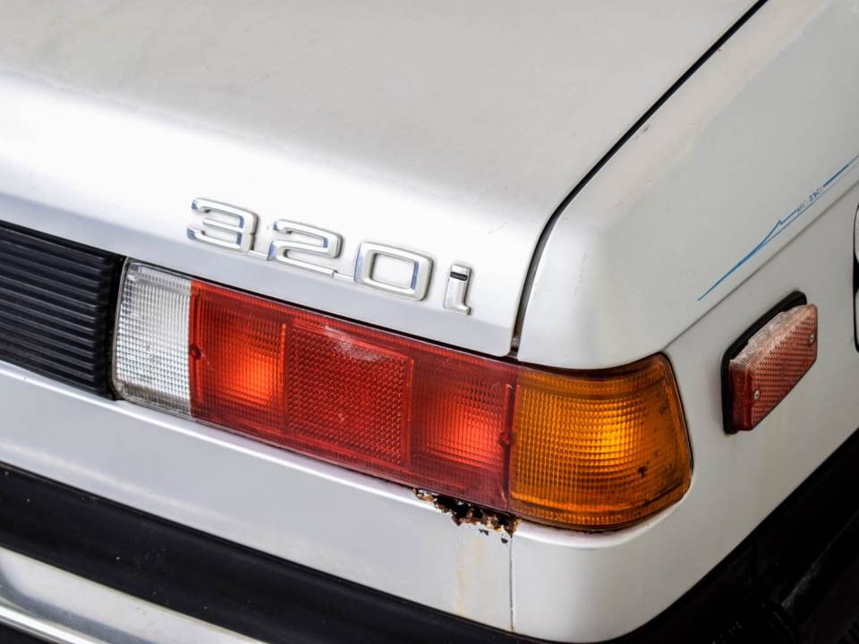 Image 36/50 of BMW 320&#x2F;6 (1981)