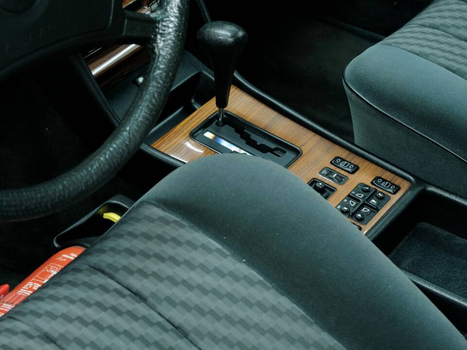 Bild 36/50 von Mercedes-Benz 500 SE (1987)