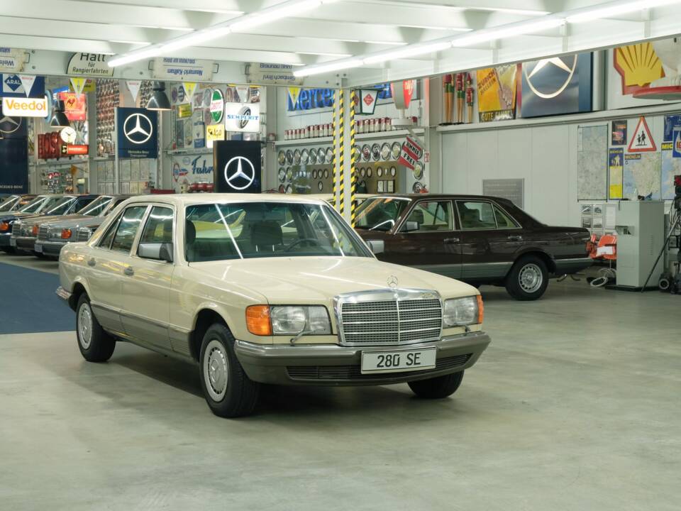 Bild 46/50 von Mercedes-Benz 280 SE (1984)