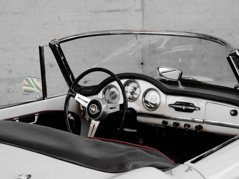 Afbeelding 26/48 van Alfa Romeo Giulia 1600 Spider (1963)