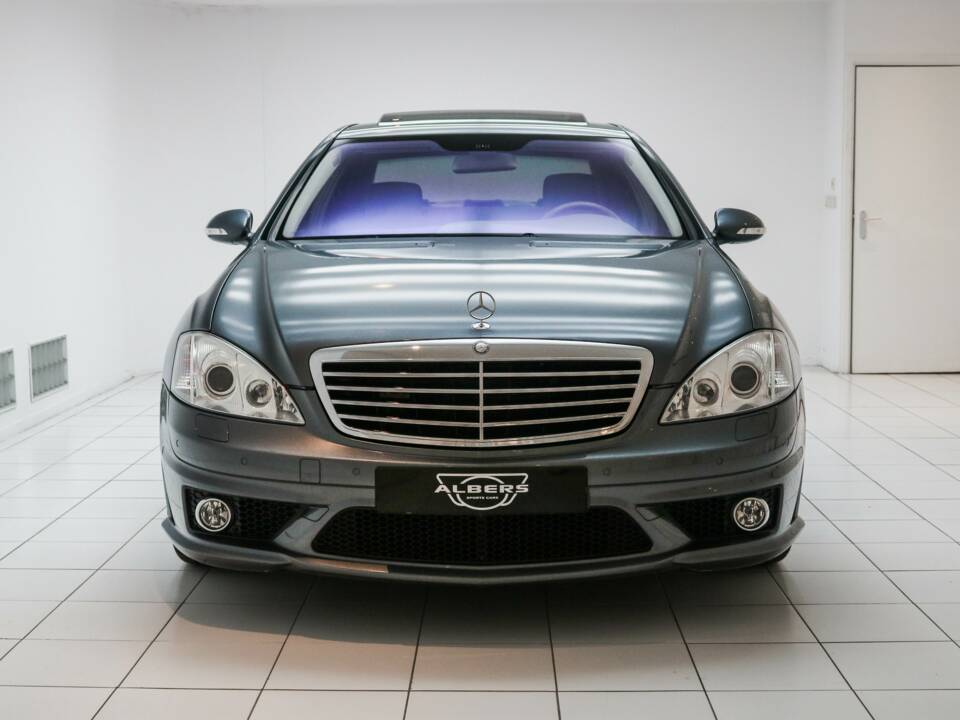Bild 4/18 von Mercedes-Benz S 63 AMG (2007)
