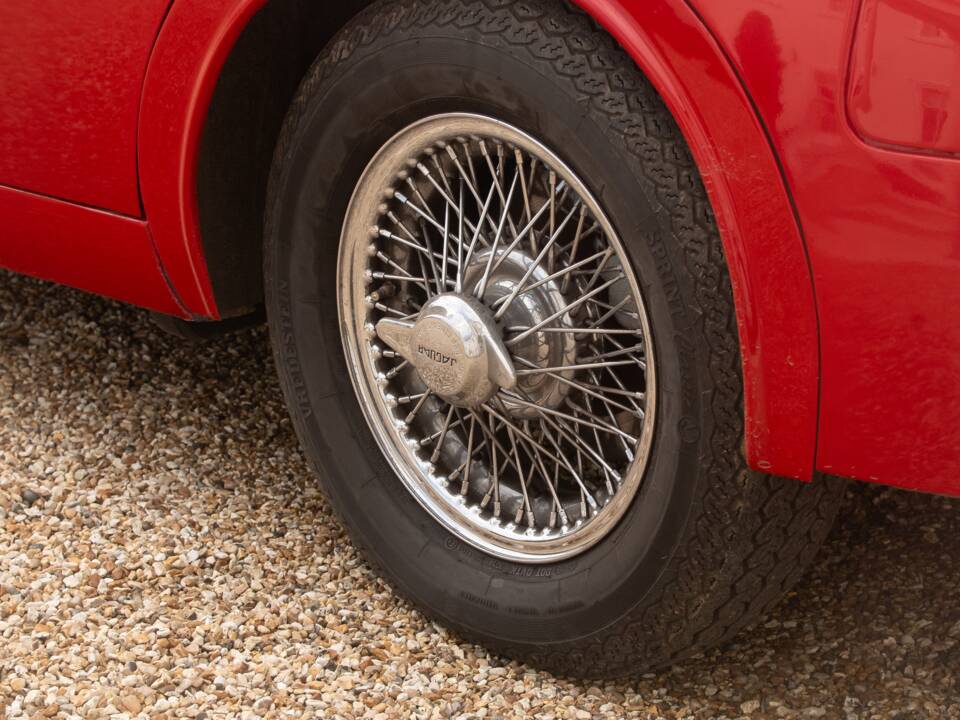 Image 37/50 of Jaguar Mk II 3.8 (1964)