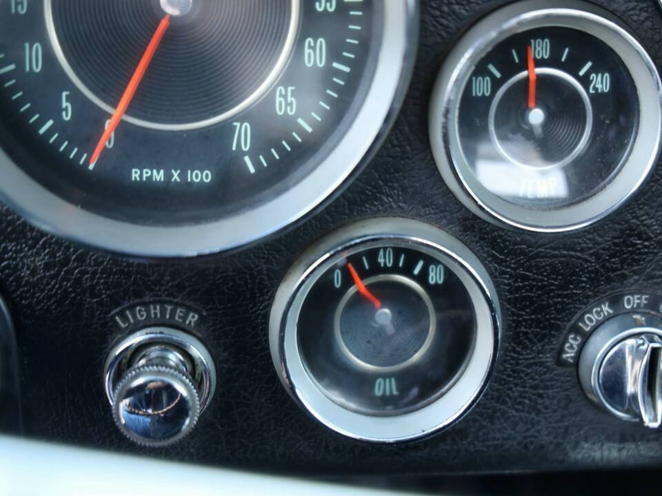Image 32/50 de Chevrolet Corvette Sting Ray Convertible (1964)