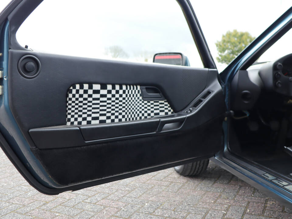Bild 29/48 von Porsche 928 (1978)