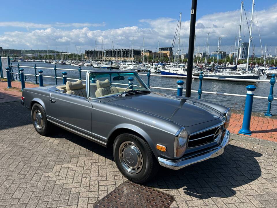 Image 11/39 of Mercedes-Benz 280 SL (1971)