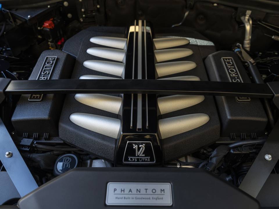 Image 38/38 of Rolls-Royce Phantom VIII (2019)